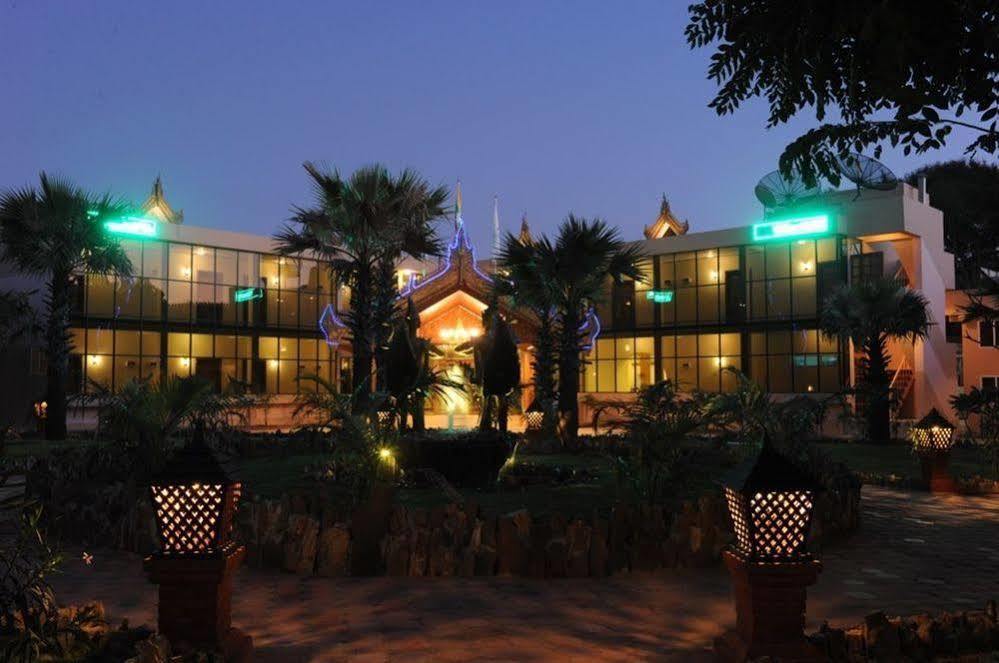Sky Palace Hotel Bagan Eksteriør billede