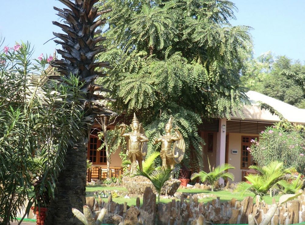 Sky Palace Hotel Bagan Eksteriør billede